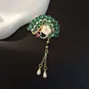 Broche de Borla de Pavo Real Estilo Chino, Elegante de Gama Alta, Ramillete Retro, Pin de Anti-Exposición de Gama Alta de Nicho para Ropa de Mujer