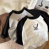 Nova Camiseta de Algodão de Manga Longa para Primavera e Outono para Meninos e Meninas Top para Bebê Camiseta Base Estampada Roupa Interna Moda