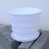 Vasos de Flores de Plástico Atacado, Vasos Redondos com Pétalas Multicor, Listras Horizontais, Resistentes e Duráveis, Desconto por Quantidade Grande, Vasos Respiráveis para Plantas Verdes