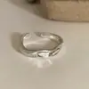 Anillo de Plata de Ley S999 con Textura Plisada de Lava para Mujer Diseño Irregular Personalizado Lujo Ligero Banda Lisa Ajustable Anillo para Dedo Índice