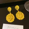 Explotaciones Transfronterizas Europeas y Americanas Moda Pendientes Sencillos Nuevo Sentido de Alta Gama Pendientes de Flor de Metal Pendientes de Estilo de Corte Retro