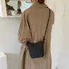 Bolsa transversal feminina 2026 nova outono padrão trançado bolsa de ombro para o dia a dia versátil bolsa tipo balde de couro macio
