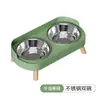 Los tazones de acero inoxidable para perros y gatos más vendidos de Amazon son antiderrames, tazones dobles diseñados para proteger la columna cervical y evitar que la comida se derrame.