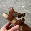 2026 Verano Nuevos Zapatos de Cuero Vintage Versátiles para Niños con Punta Dividida Hueca Suela Suave