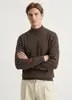 Nuevo suéter de punto para hombre de cuello alto medio, jersey de punto liso, estilo coreano moderno y versátil, capa base cálida