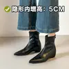 Botas de Cano Curto Marrons Estilo Francês para Mulheres 2026 Chegada Outono/Inverno Bico Fino Elásticas Afinando Botas Versáteis Afinando Botas Martin