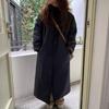 Abrigo acolchado de algodón largo y cálido por encima de la rodilla con solapa de un solo pecho y costuras a cuadros estilo retro chic de invierno de Corea del Sur para mujer