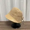 Sombrero Cubo Retro de Ante con Parches Estilo Coreano para Mujer, Otoño e Invierno, Circunferencia de Cabeza Grande, Versátil, Adelgazante, Cálido Sombrero Cloche