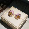 Brincos de Flor Esmaltados com Gotejamento e Diamantes, Estilosos e Etéreos, Brincos Geométricos Únicos e Femininos com um Toque de Luxo Leve e Sofisticado