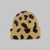 Moda europea y americana Invierno Sombrero de punto jacquard para mujer al aire libre sin ala cálido estampado de leopardo sombrero para el frío protección para las orejas engrosada sombrero de lana hombre