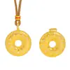 Collar Colgante Moneda Trébol de Cuatro Hojas Incrustado con Diamantes Chapado en Oro de 24 Quilates, Cadena Ligera de Lujo para Suéter para Mujer, Mismo Estilo que la Tienda de Oro Puzuo