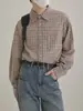 Camisa xadrez fina para primavera e outono para homens e mulheres, camisa casual de manga comprida com colarinho de corte solto, jaqueta moderna estilo coreano