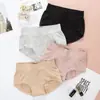 Venta al por mayor del fabricante Nuevas Bragas de Mujer sin Costuras de Panal con Ribete de Encaje, Cómodos Briefs Sexys de Cintura Media que se Ajustan a la Cadera para Mujer