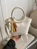 Bolso de Mano de Lujo Ligero Estilo Coreano para Mujer 2026 Primavera Nuevo Vintage Bolso Cubo para Viajes Diarios Bolso Cruzado Casual para Hombro