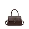 Bolsa de Hombro Individual Nueva de Moda Otoño 2026 Estética Simple Cuadrada Cruzada Personalidad Patchwork Moda de Mano para Mujer