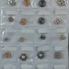 Uniforme de cosplay con pequeños botones metálicos estilo Chanel, botones florales con incrustaciones de diamantes, decoraciones cosidas a mano para abrigos, trajes y suéteres