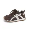 Zapatos Deportivos Infantiles 2026 Primavera/Otoño Nuevo Estilo Versátiles Casuales para Niñas Zapatos de Entrenamiento Alemanes Moda Suela Suave Zapatos de Forrest Gump para Niños