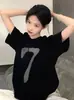 Camiseta Preta de Manga Curta Estilo Retrô Americano para Mulheres, Novo Design Verão 2025, Estilo Nicho para Casais, Caimento Solto, Top Emagrecedor