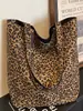 Bolso de Lona Nuevo Estampado de Leopardo para Mujer Bolso Tote de Moda Tendencia Estilo Universitario Bolso de Tela Casual Gran Capacidad Bolso Tote de un Solo Hombro