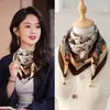 Bufanda Cuadrada Cálida Nueva y Elegante con Hebilla Magnética, Pañuelo Triangular de Seda, Bufanda de Algodón para Mujer, Bufanda Versátil para el Cuello para Primavera y Otoño, Elegante Bufanda para el Cuello