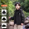 Jaqueta de Esqui Infantil 2026 Outono/Inverno Novo Estilo para Crianças de Média e Mais Velhas Jaqueta Esportiva para Exterior Três em Um Destacável Top Infantil