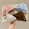 Pinza para el Cabello Triangular de Satén de Alta Calidad Color Sólido Etiqueta Dorada Pinza de Tiburón Pinza para el Cabello de Viajero de Gama Alta Mujeres Elegantes