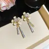 Brincos de Prata Banhados a Ouro 18K com Pino de Prata, Flor com Zircônia Gota de Óleo, Brincos Delicados e Elegantes com Sensação de Luxo Leve e Alto Padrão para Mulheres