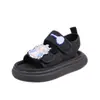 Sandalias de Moda de Dibujos Animados para Niños Verano 2025 Nuevas Sandalias Abiertas para Niñas Sandalias Casuales para Niños con Suela Suave de Una Correa