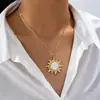 1 Moda Transfronteriza Europea y Americana Nuevo Colgante de Corazón Solar Collar Retro de Alta Gama para Mujer