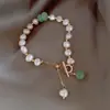 Pulseira de pérola de água doce banhada a ouro 14K com pedra verde design barroco feminina para amigas irmãs pulseira da moda