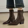Novas botas justas de outono e inverno para emagrecer para comércio exterior, bico quadrado, salto grosso, preto e marrom, botas Martin versáteis de salto médio para o dia a dia