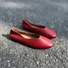 3923-5 Nuevos Zapatos de Cuero Genuino para Mujer de Primavera Sandalias Planas Nuevas de Verano Versátiles y Elegantes Zapatos de Abuela