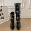 Botas de plataforma de tacón grueso estilo británico, botas largas para mujer, nueva colección otoño 2026, diseñadas para figuras petite para parecer más altas y delgadas, botines versátiles