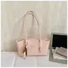 Bolsa de Mão Retrô de Nicho para Mulheres 2026 Nova Moda Versátil Bolsa de Ombro ou Axila com Acabamento de Luxo e Bolsa Tote de Grande Capacidade