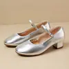Sapatos femininos para dança quadrada com solas macias para uso externo, adequados para pessoas de meia-idade e idosos, sapatos de performance, sapatos de dança latina para adultos e crianças