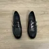 Versión en stock~Mocasines retro franceses de tacón grueso, zapatos slip-on otoño 2026 con hebilla de cinturón negra estilo old money