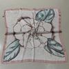 Pañuelo Cuadrado Pequeño de Alta Gama, Pañuelo Paisley para Mujer, Stock Listo Transfronterizo Coreano, Pañuelo Cuadrado con Estampado de Leopardo de Imitación al por Mayor