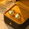 Pendientes Cuadrados Plegados con Textura de Alto Sentido y Galvanizado de Oro Real, Aguja de Plata S925, Pendientes Sencillos de Moda Retro para Mujer