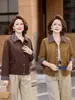 Abrigo de otoño para mujeres de mediana edad y mayores con botones, chaqueta de cuello solapa, corte holgado, elegante, versátil y juvenil