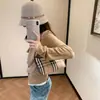 Cardigan de Tricô de Lã Feminino Leatherc, Estilo Outono Old Money, Top Suéter Falso Duas Peças com Patchwork de Linho e Gola Alta