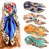 Qianlu Yuan Moda Europea y Americana Nuevo Simple Bufanda Cuadrada de Satén Estampado de Leopardo Floral Bufanda de Seda en Stock