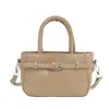 Bolsa feminina vintage para exportação, coleção primavera 2026, versátil e simples, bolsa transversal, de ombro e tote para o dia a dia, design quadrado pequeno