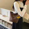 Bolsa de Balde de Nylon Bordada com Pônei de Luxo Modelo Novo 2026 Cor Sólida Simples Versátil Bolsa de Ombro de Verão Tendência