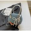 Bolso de axila de alta gama para mujer, estilo coreano de moda, bolsa de bolos, nuevo modelo 2026, bolso cruzado casual simple de nicho