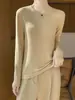 Camiseta base de cuello redondo con forro polar para mujer, ajuste slim para otoño e invierno, agradable para la piel, adelgazante, versátil, cálida, top interior de punto de manga larga