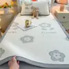 Lençol Individual de Seda Gelada Classe A para Dormitório Estudantil 90x190cm Colcha de Seda Gelada para Dormitório de Verão Tapete Macio