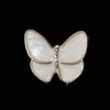 Nova Promoção Quente Broche Borboleta com Gota de Óleo e Diamante Imitando Fritillaria Fivela de Alfinete Pequena Estilo Chanel DIY Acessórios de Vestuário de Alta Qualidade