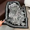 Nuevo Pañuelo Cuadrado Grande de 90 cm, Elegante Pañuelo de Seda Sarga para Mujer, Bufanda Chal de Moda para Primavera y Otoño para Decoración