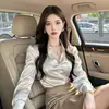 Camisa Ocidental Elegante Única e Deslumbrantemente Linda Estilo Francês para Mulheres, Top de Cetim Profissional de Alta Qualidade para o Dia a Dia, Transfronteiriço Amazon Europeu e Americano