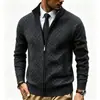 Suéter de punto grueso con forro de polar para hombre, moda casual de otoño e invierno europea y americana, chaqueta cárdigan con cuello alto de moda